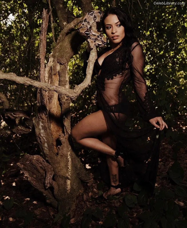 Zelina Vega photo 1 of 1497