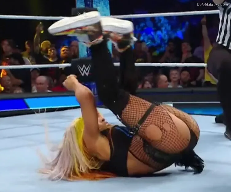 Zelina Vega photo 15 of 1497