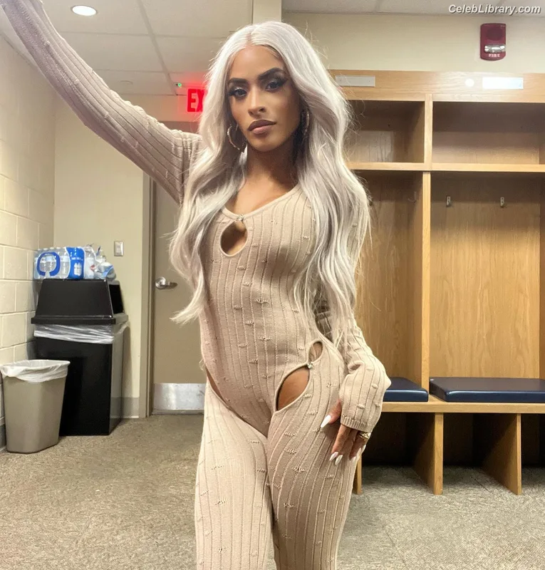 Zelina Vega photo 18 of 1497
