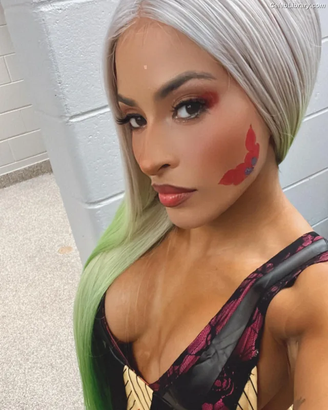 Zelina Vega photo 6 of 1497