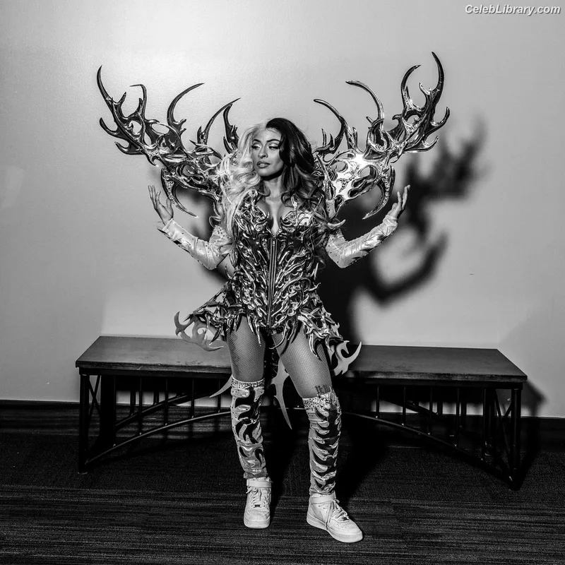 Zelina Vega photo 9 of 1497