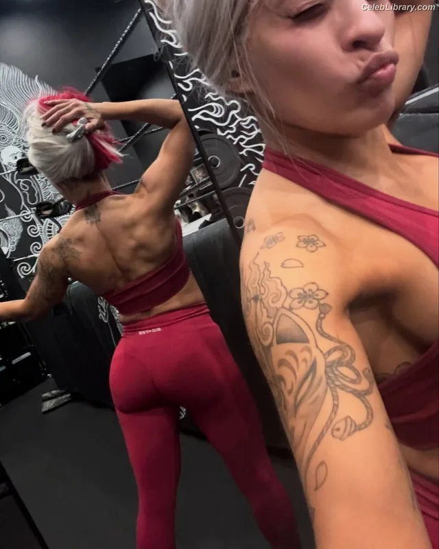 Zelina Vega photo 1 of 1497
