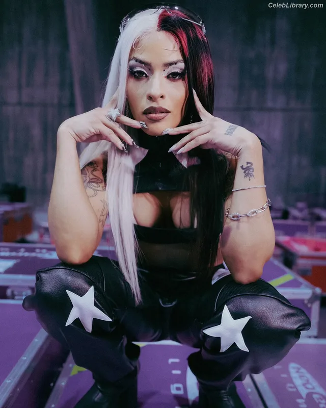Zelina Vega photo 9 of 1497