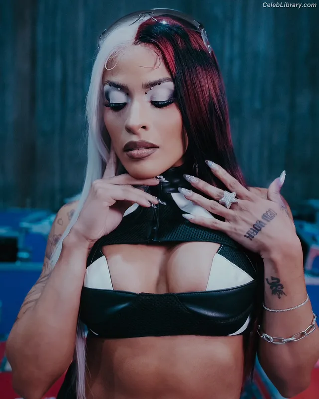 Zelina Vega photo 14 of 1497