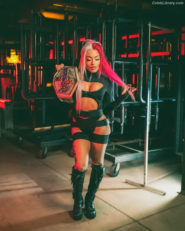 Zelina Vega photo 10 of 1497