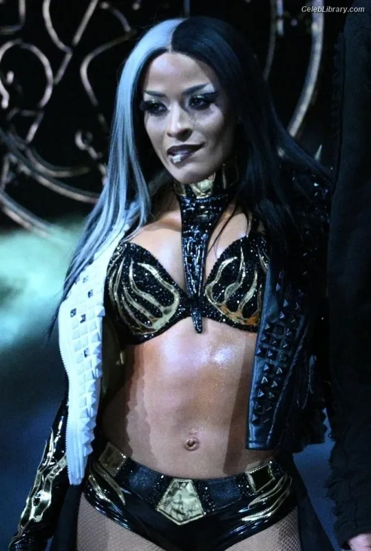 Zelina Vega photo 2 of 1497