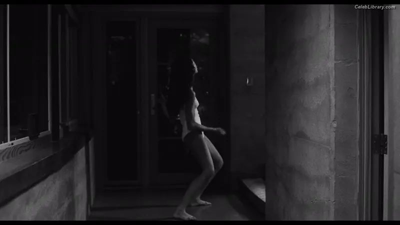 Zendaya photo 20 of 1935