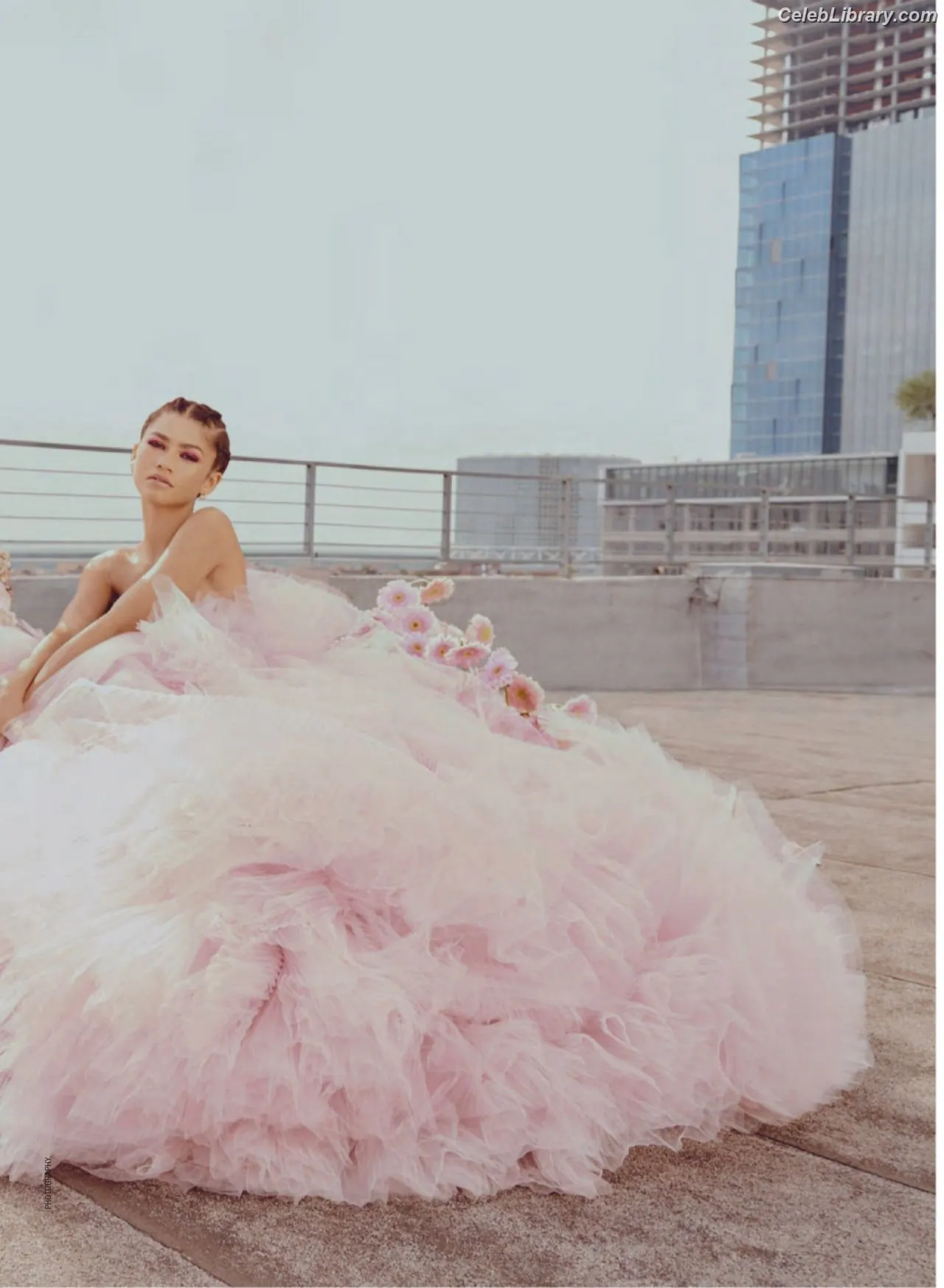 Zendaya photo 21 of 1935