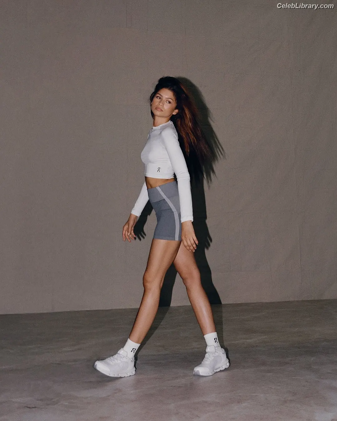 Zendaya photo 13 of 1935