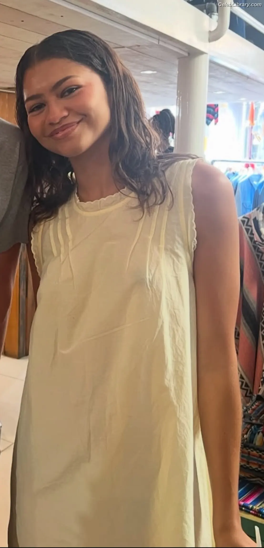 Zendaya photo 15 of 1935
