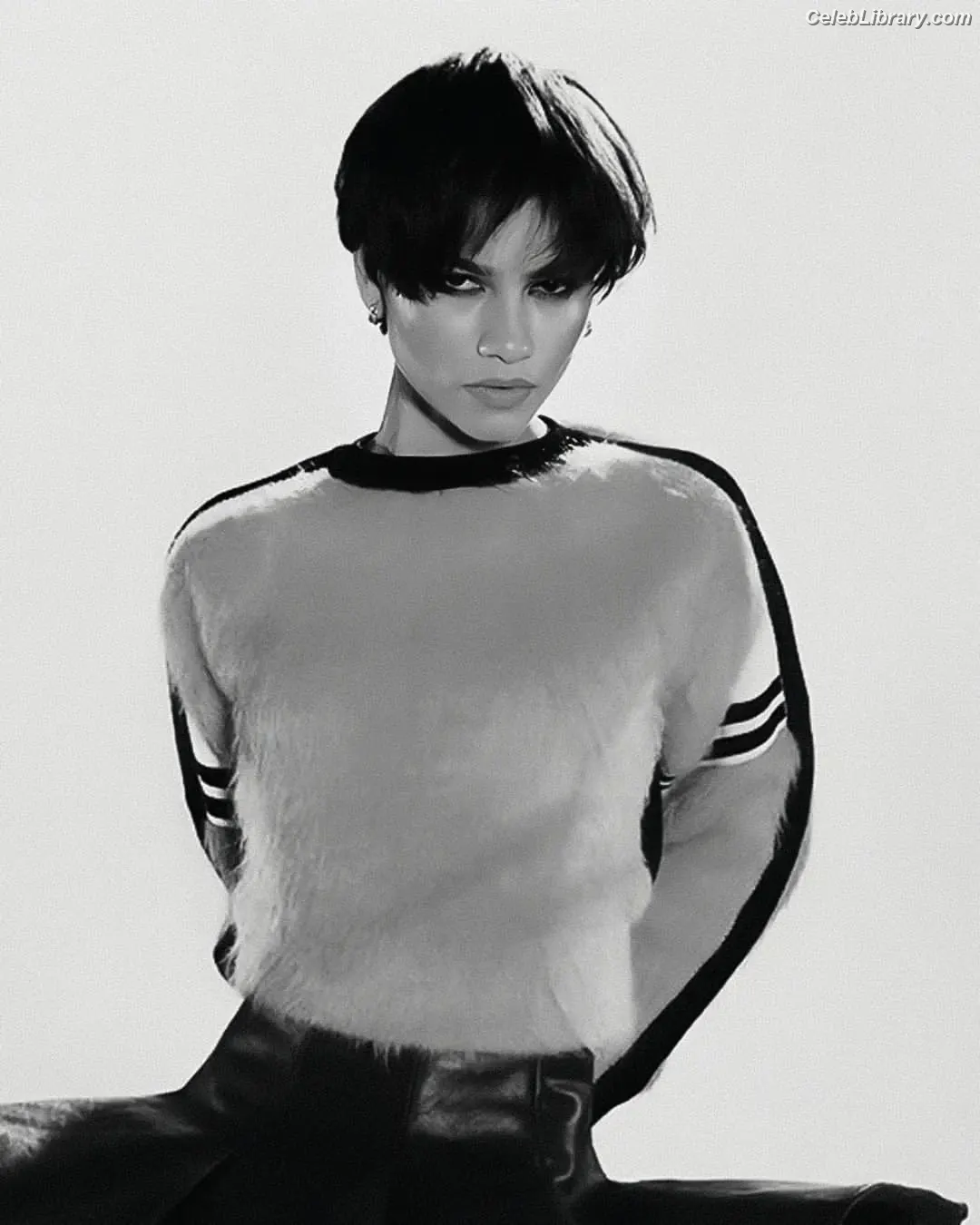 Zendaya photo 5 of 1935