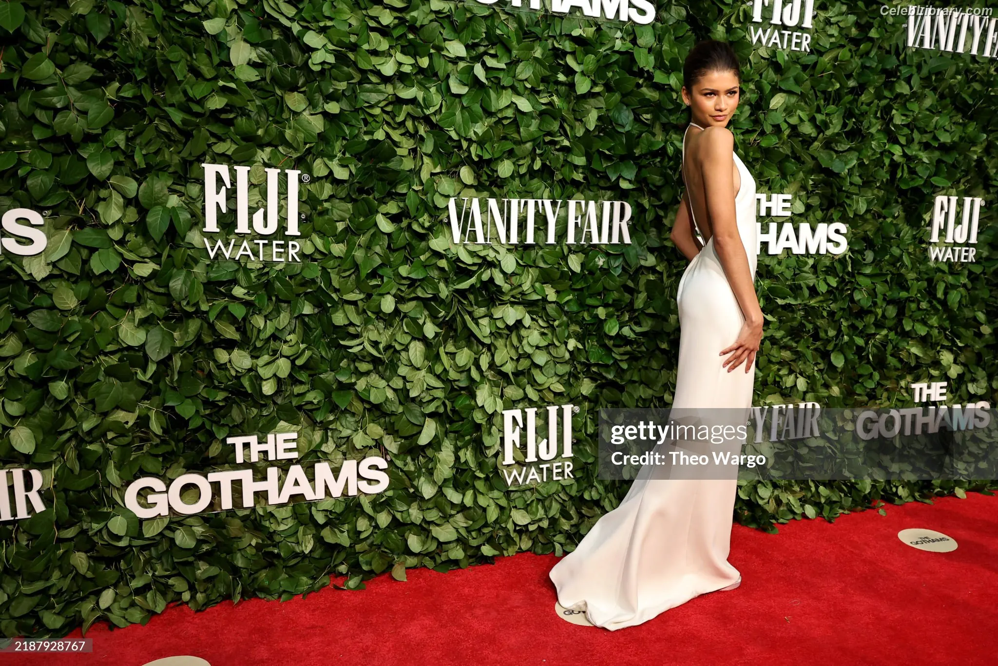 Zendaya photo 8 of 1935