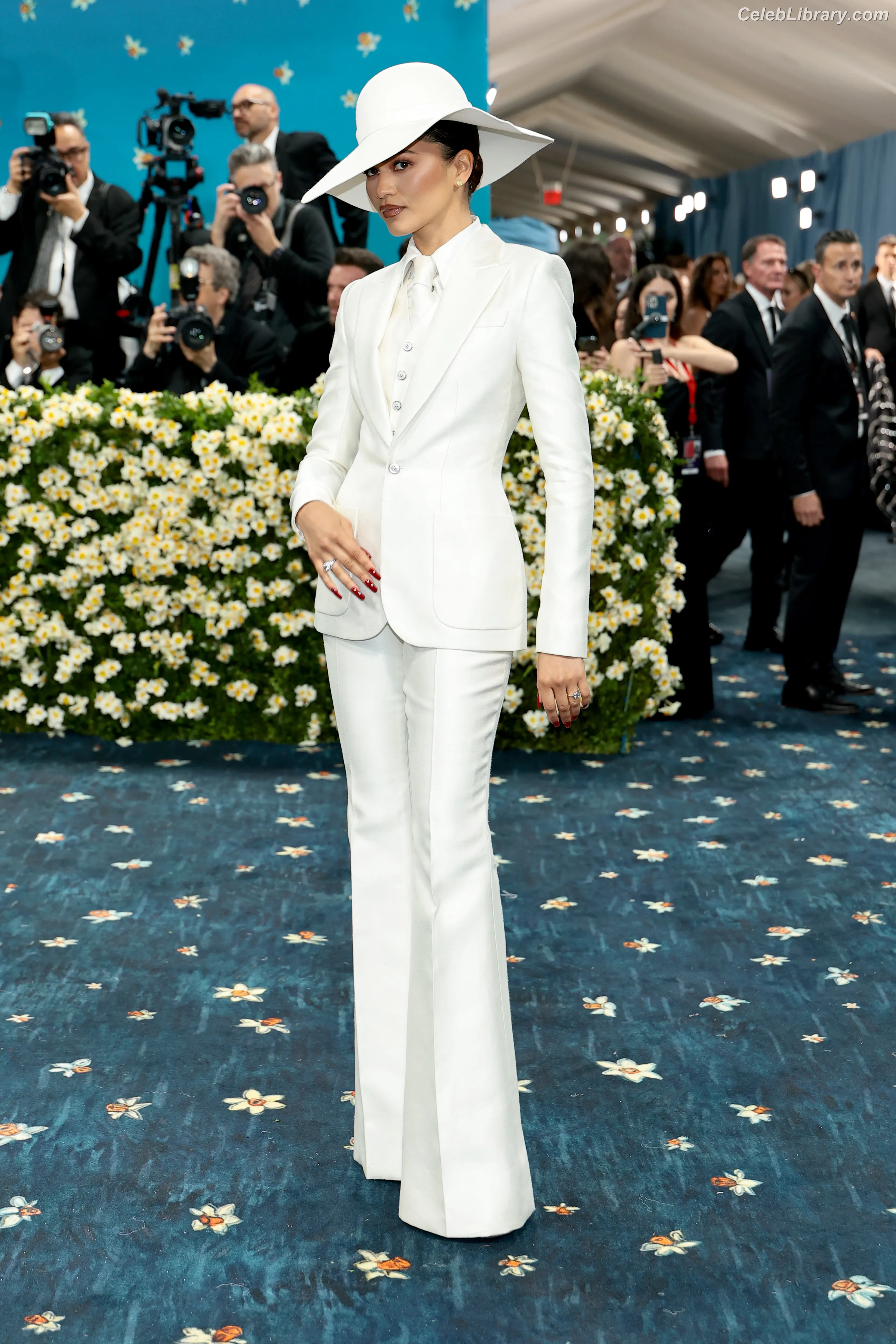 Zendaya photo 24 of 1935