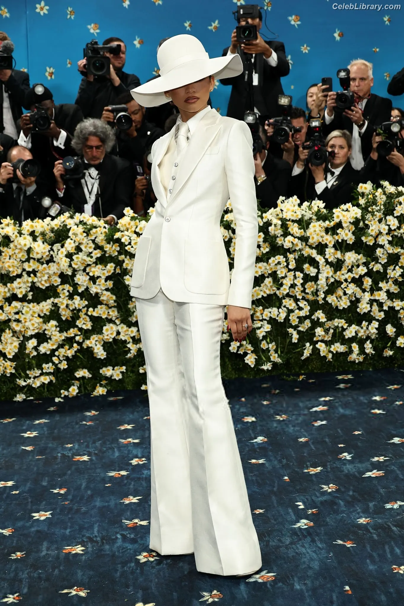 Zendaya photo 11 of 1935