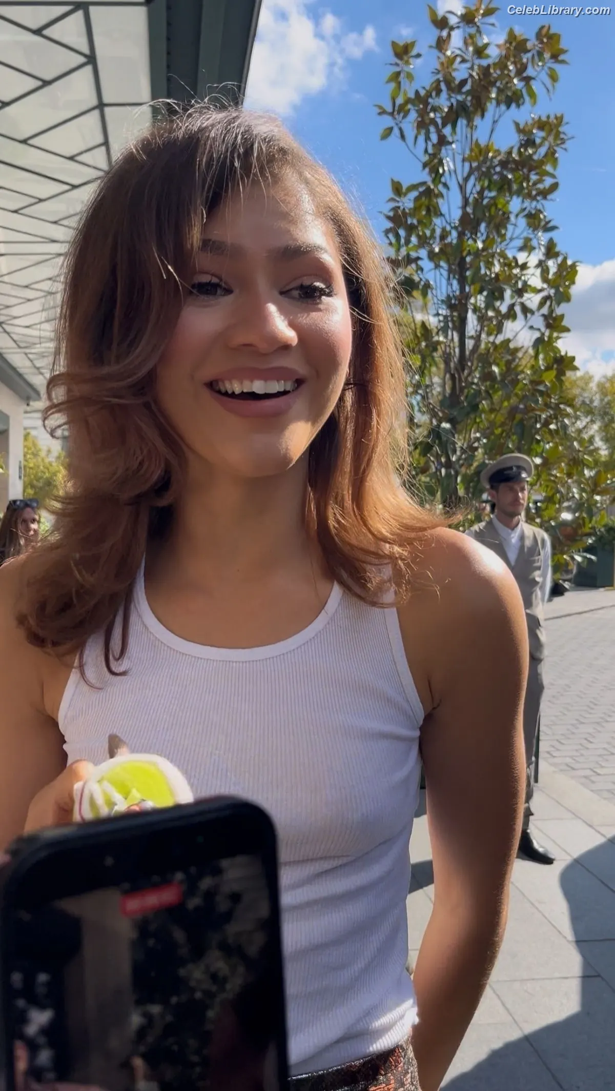 Zendaya photo 6 of 1935