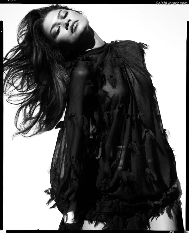 Zendaya photo 13 of 1926
