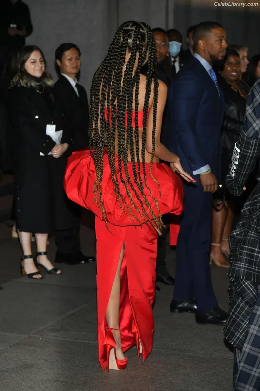 Zendaya photo 7 of 1926