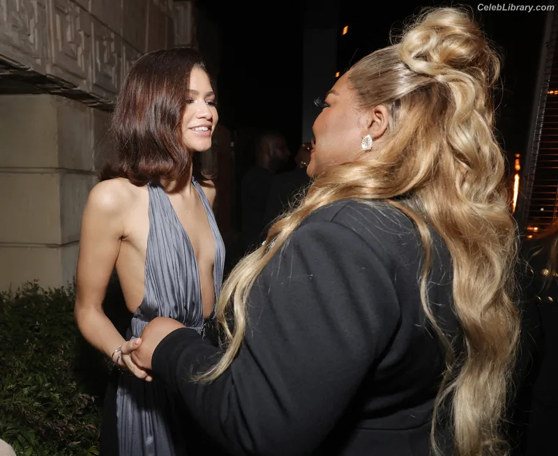 Zendaya photo 5 of 1926