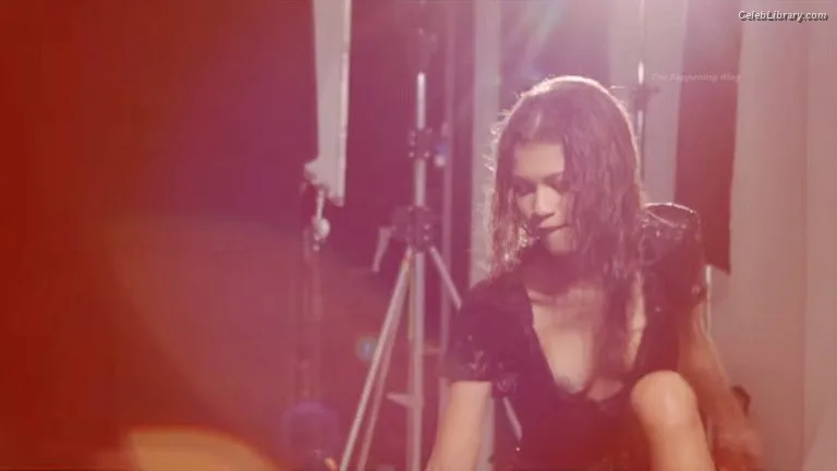 Zendaya photo 20 of 1926