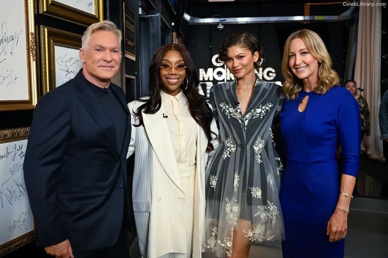 Zendaya photo 24 of 1926