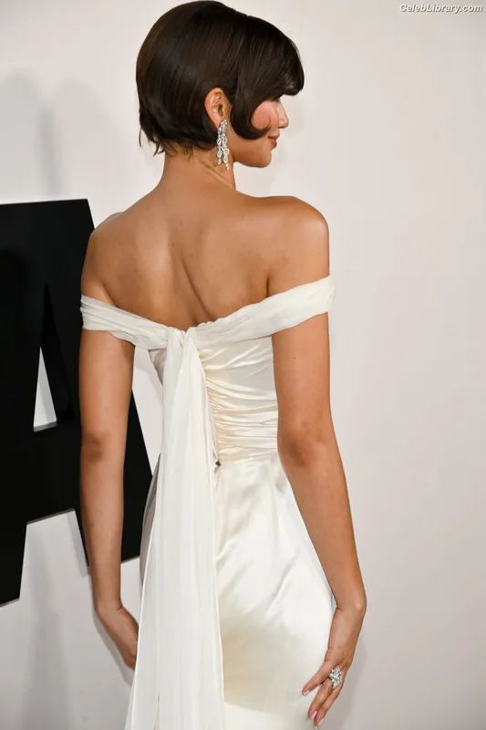 Zendaya photo 19 of 1926