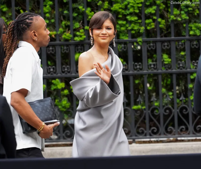 Zendaya photo 9 of 1926