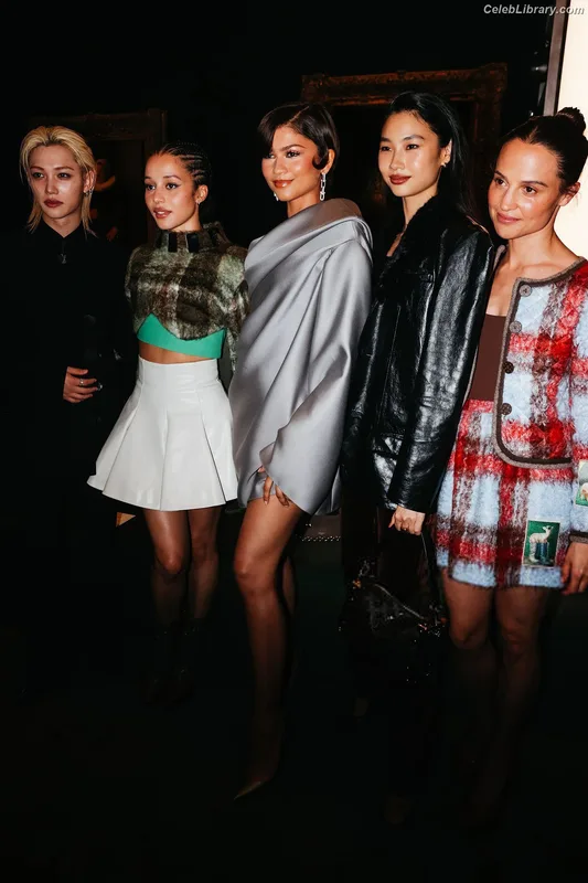 Zendaya photo 2 of 1926
