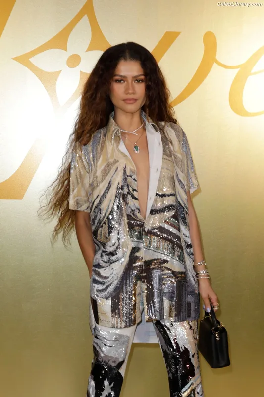 Zendaya photo 18 of 1926