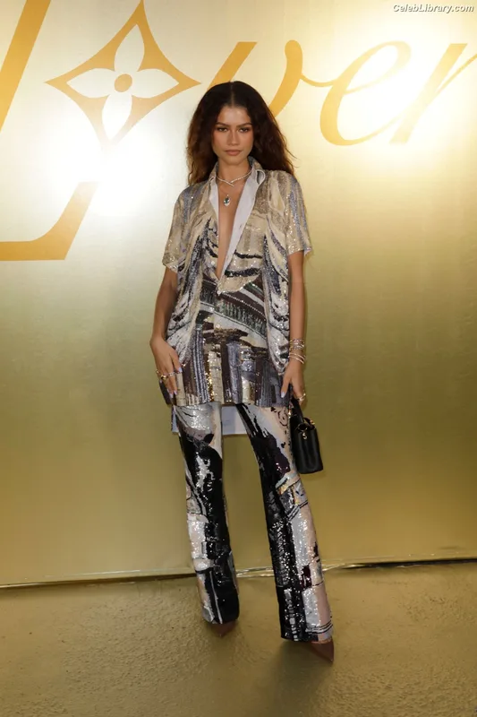 Zendaya photo 20 of 1926
