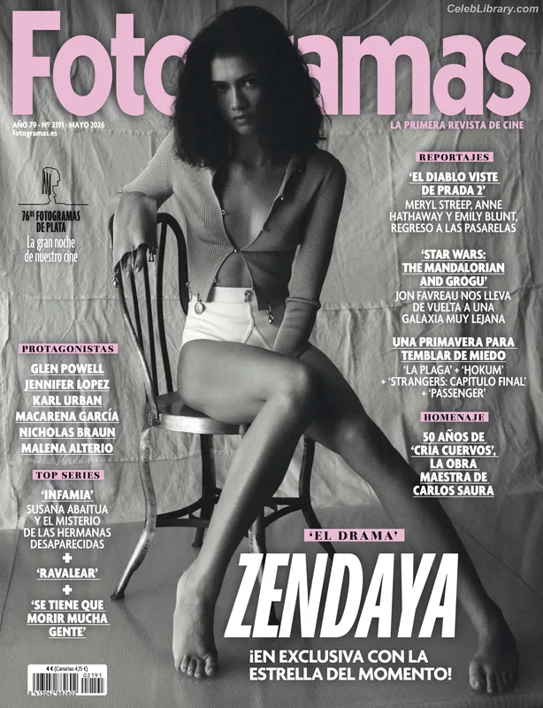 Zendaya photo 17 of 1926