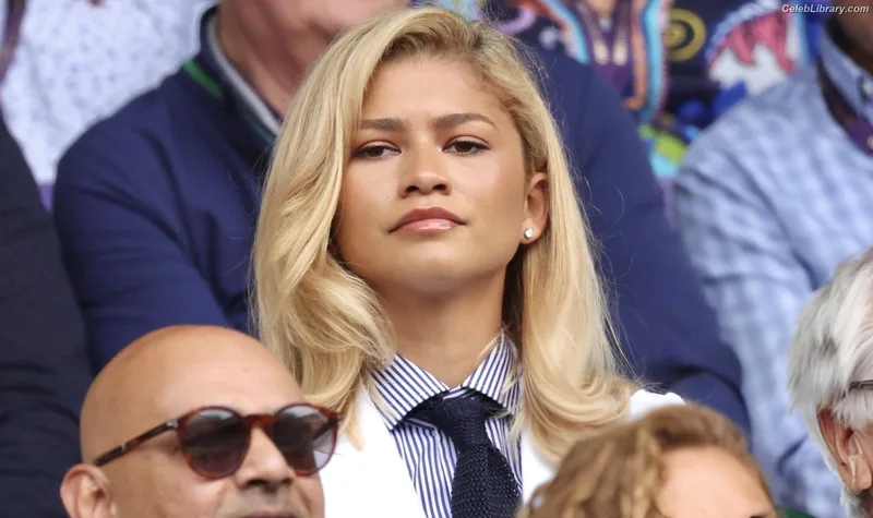 Zendaya photo 14 of 1926