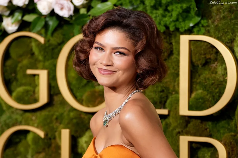Zendaya photo 24 of 1926