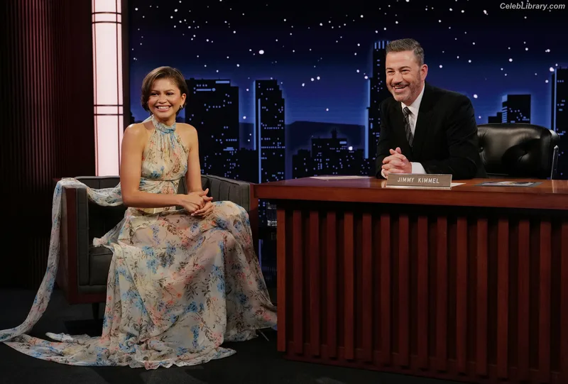 Zendaya photo 7 of 1926