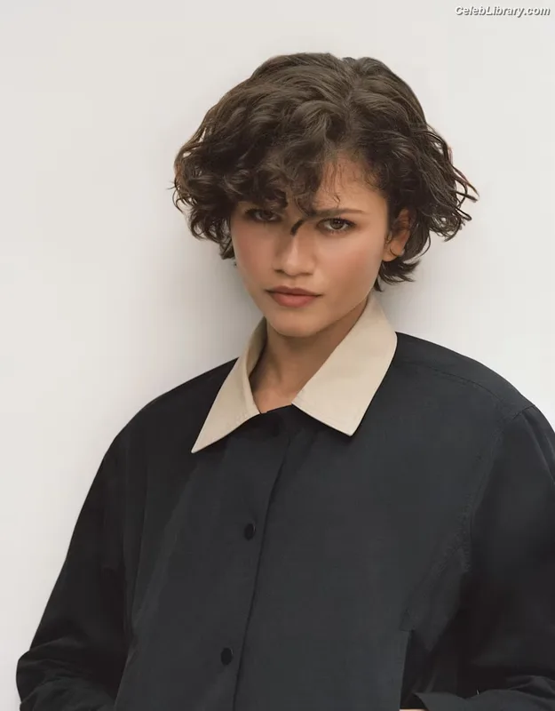 Zendaya photo 9 of 1926