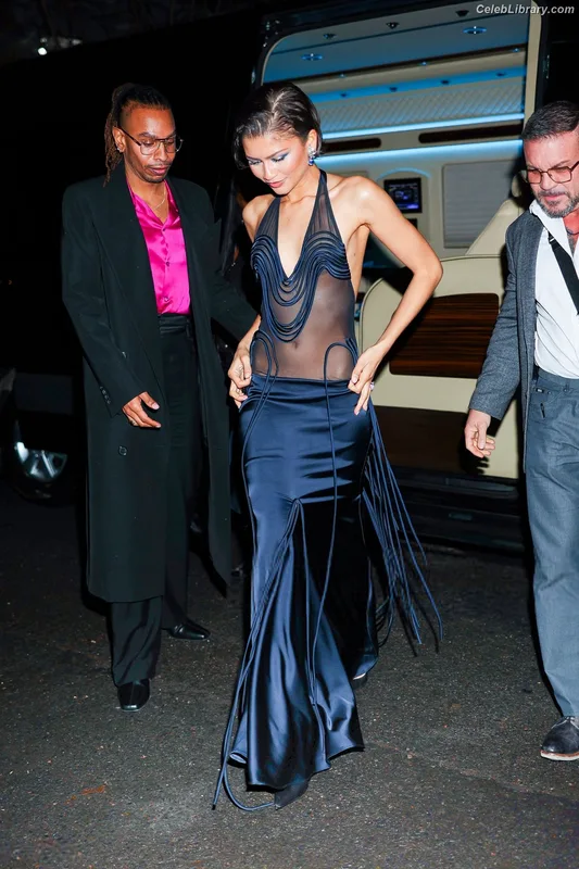 Zendaya photo 13 of 1926
