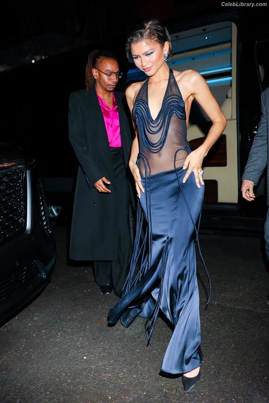 Zendaya photo 17 of 1926