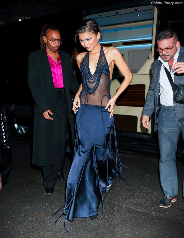 Zendaya photo 20 of 1926