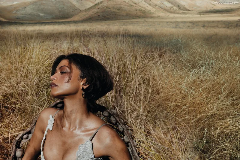Zendaya photo 22 of 1926