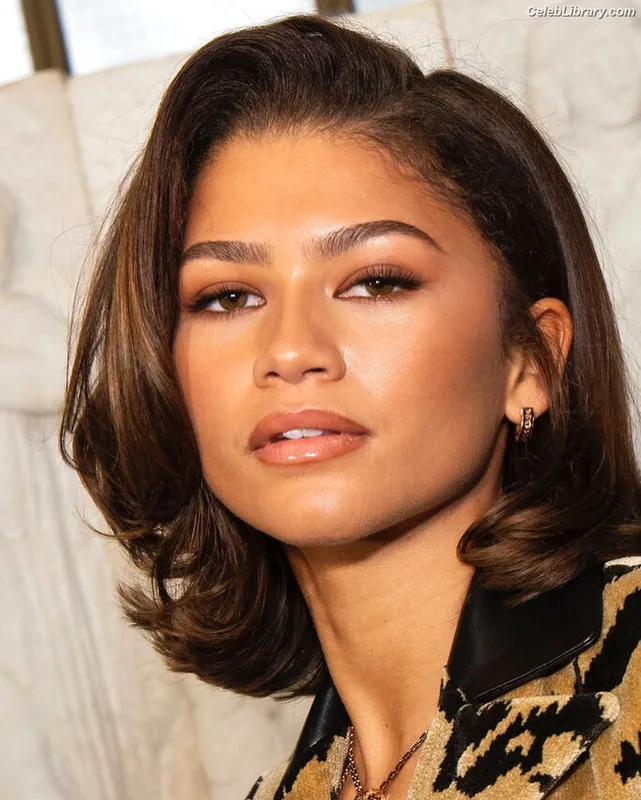 Zendaya photo 20 of 1926