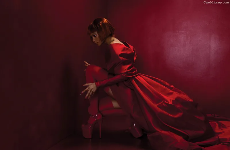Zendaya photo 19 of 1926