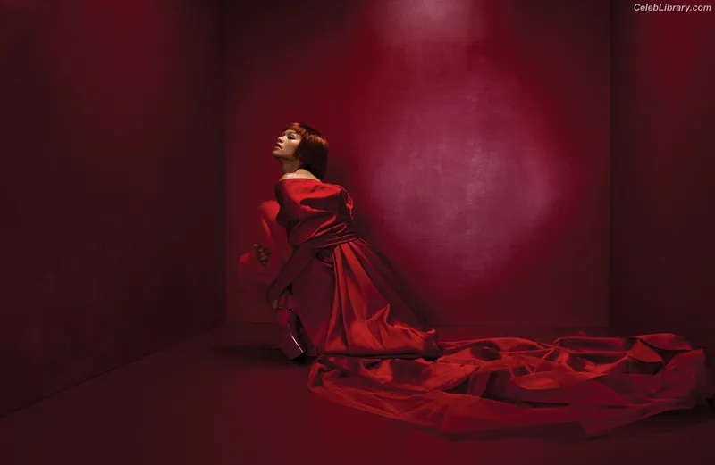 Zendaya photo 5 of 1926