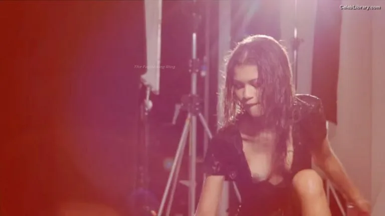 Zendaya photo 8 of 1926