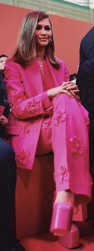 Zendaya photo 22 of 1926