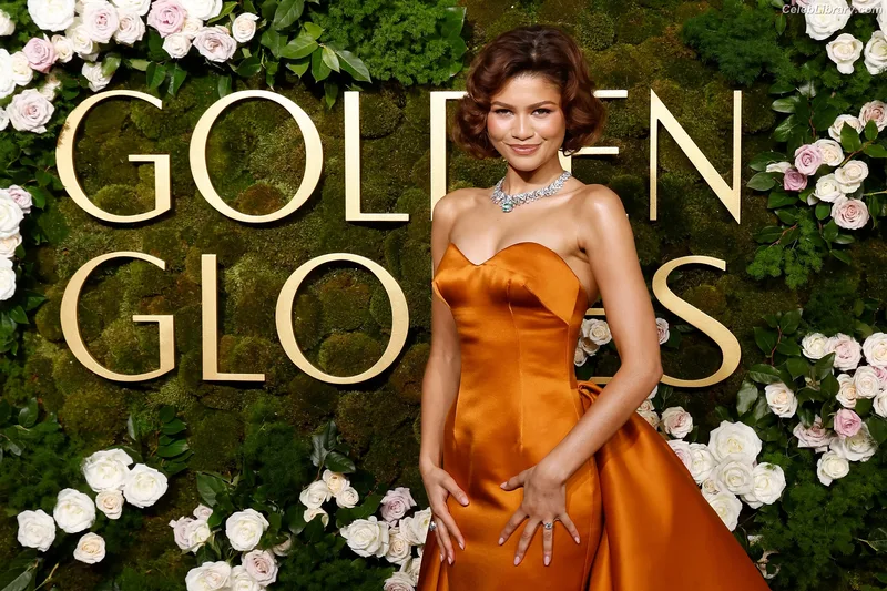 Zendaya photo 19 of 1926