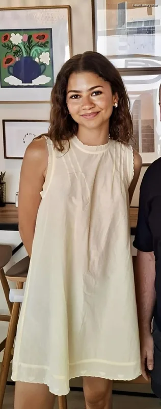 Zendaya photo 11 of 1926