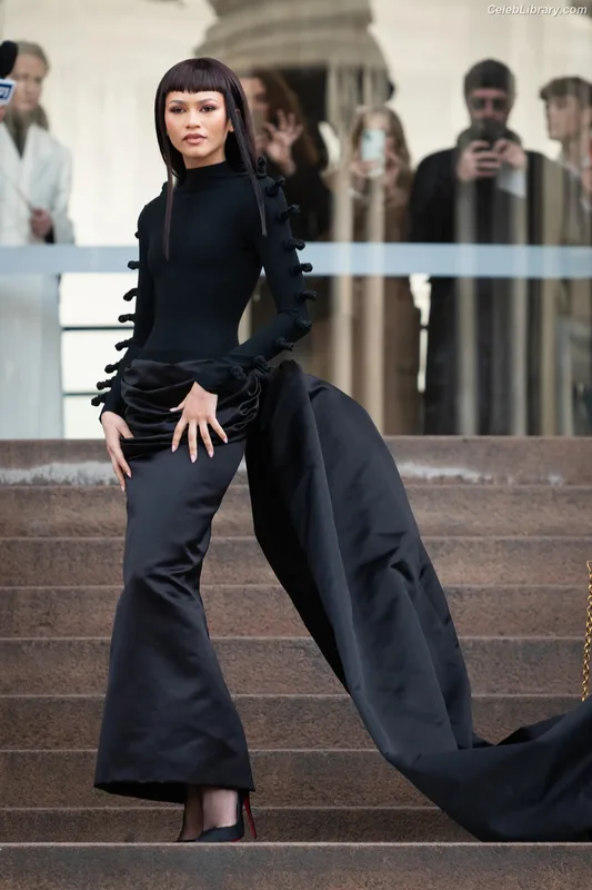 Zendaya photo 19 of 1926