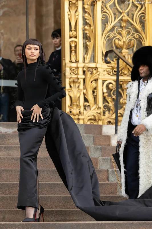 Zendaya photo 22 of 1926
