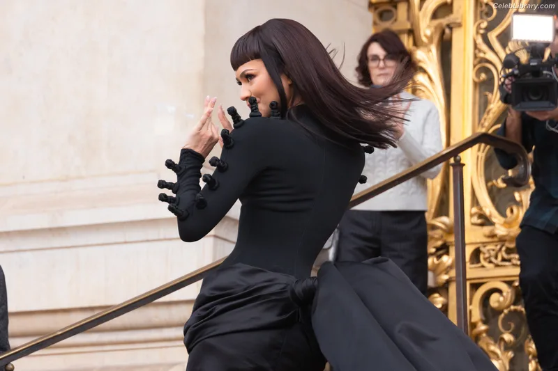 Zendaya photo 3 of 1926