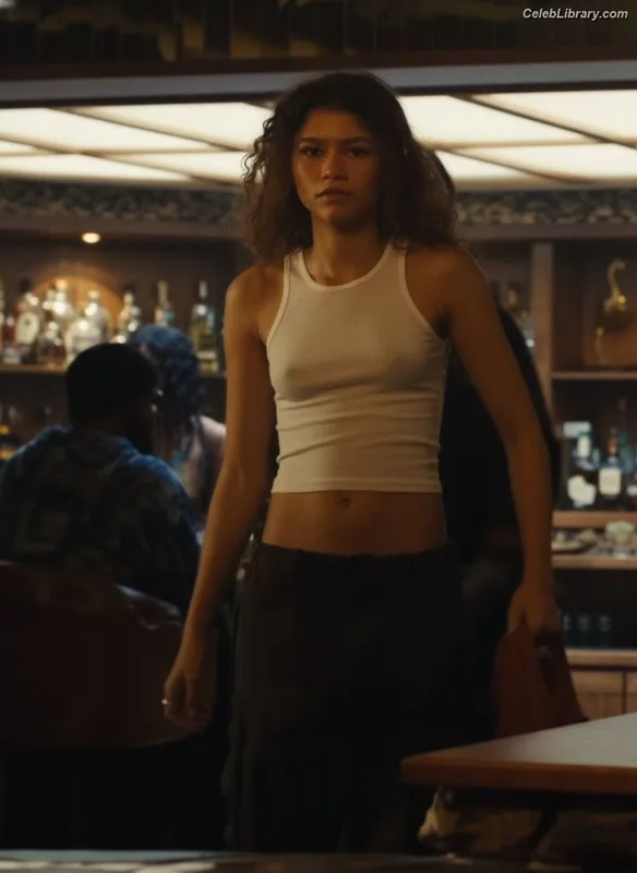 Zendaya photo 9 of 1926