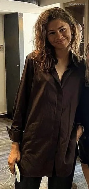 Zendaya photo 19 of 1926
